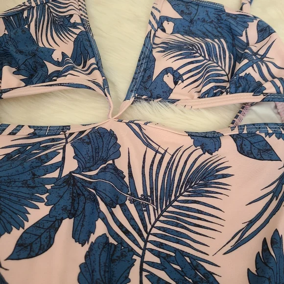 MINKPINK Cheeky One-Piece High-Leg Swimsuit, size S - Picture 4 of 5